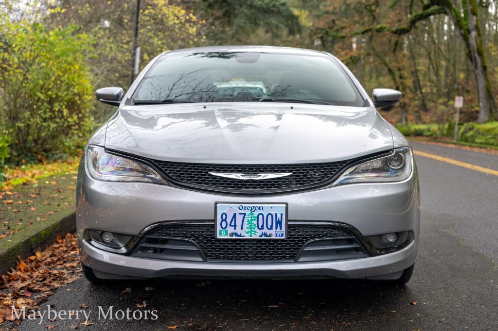 2015 Chrysler 200 Image 4