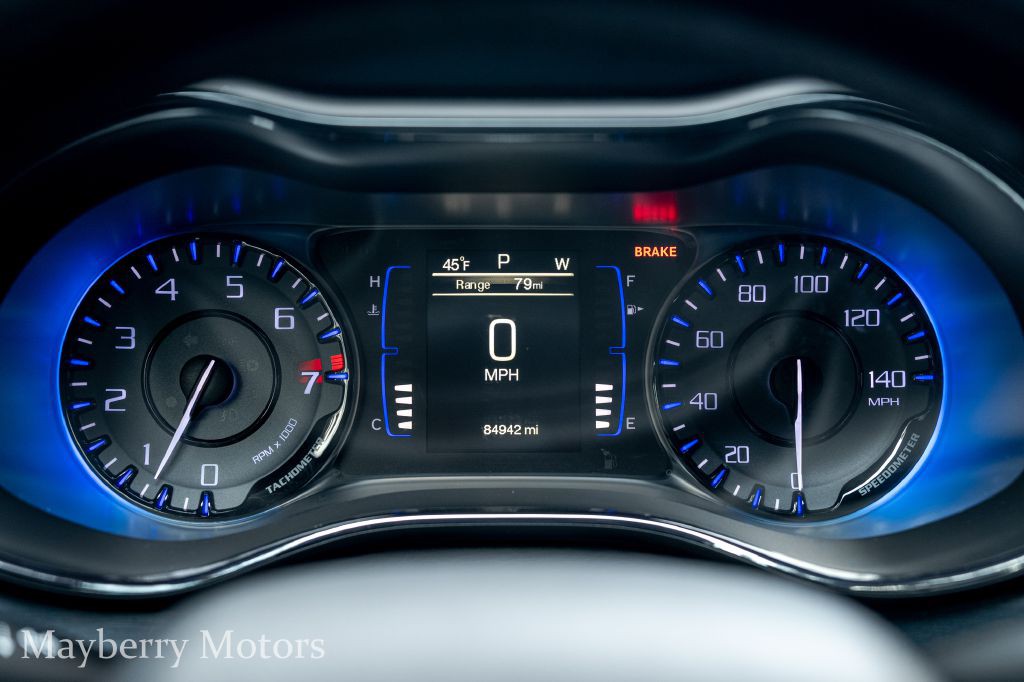 2015 Chrysler 200 Image 15