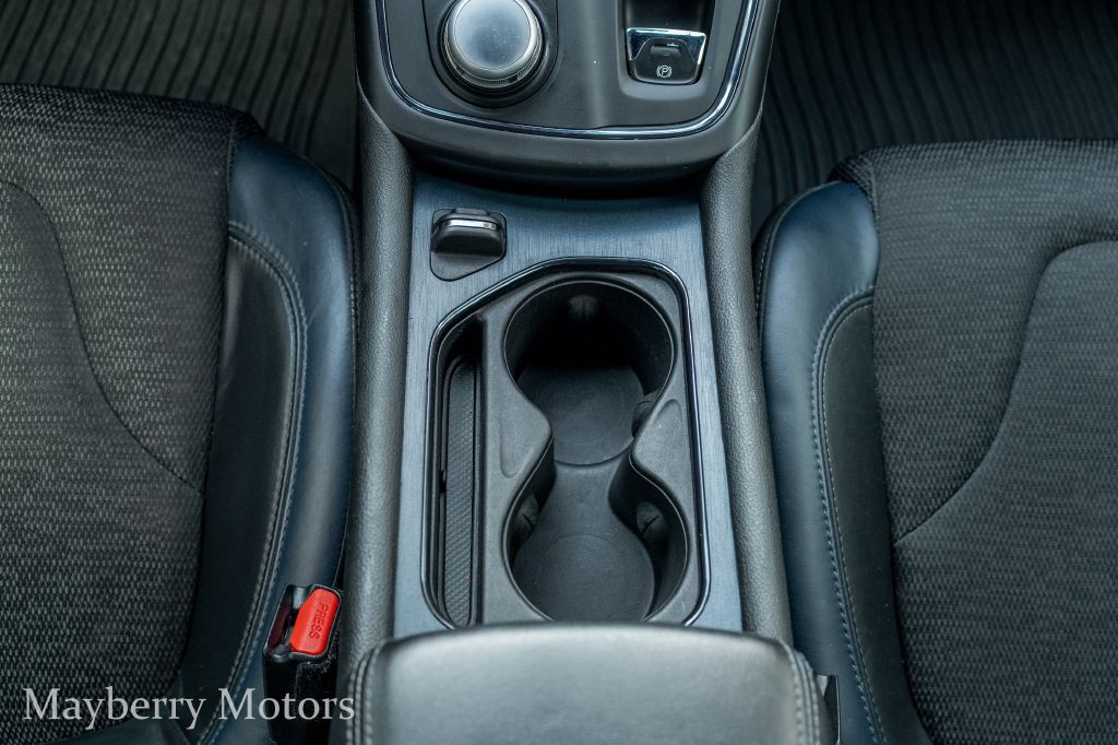 2015 Chrysler 200 Image 18