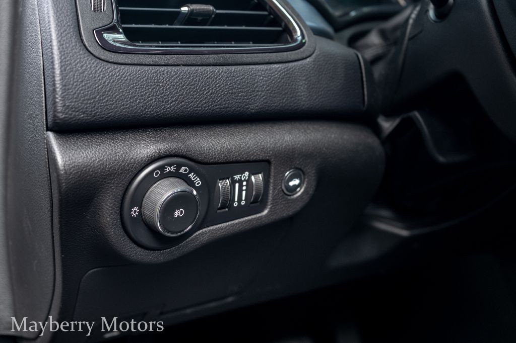 2015 Chrysler 200 Image 19