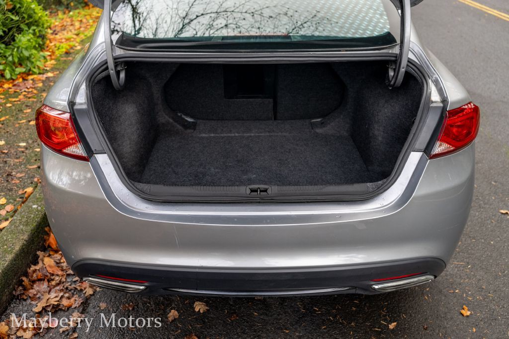 2015 Chrysler 200 Image 24
