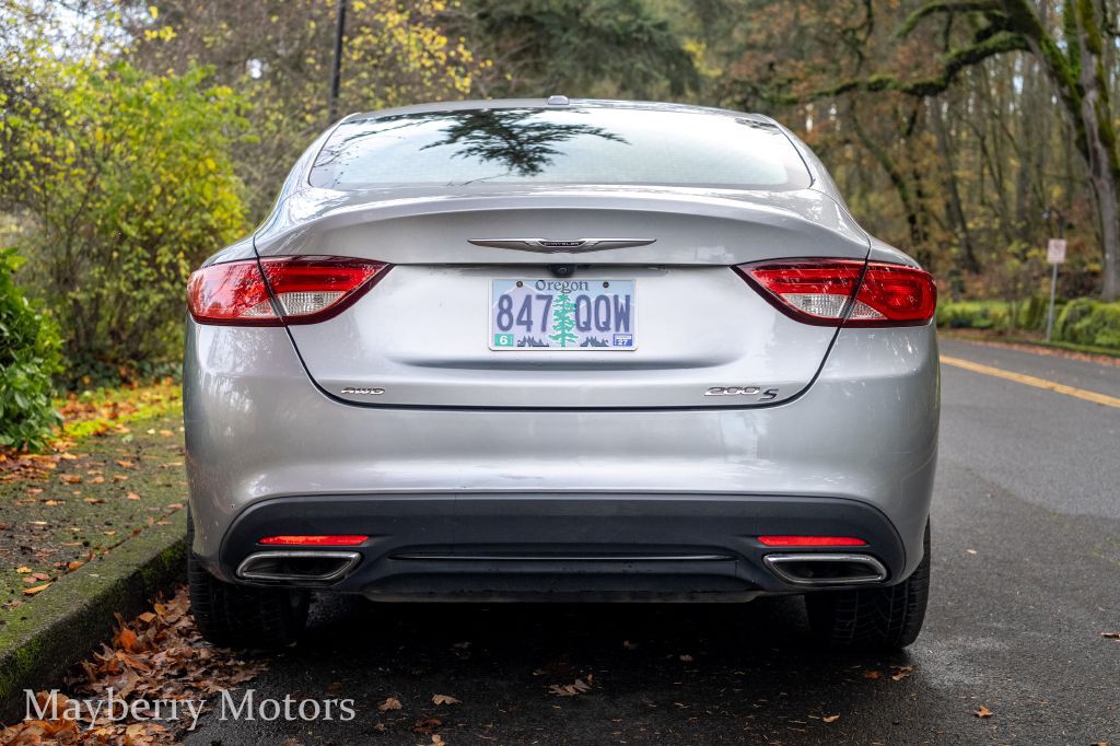 2015 Chrysler 200 Image 25
