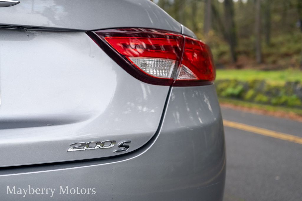 2015 Chrysler 200 Image 26