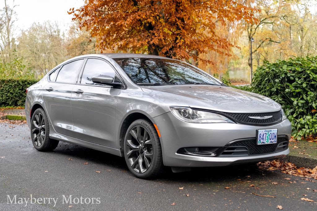 2015 Chrysler 200 Image 28