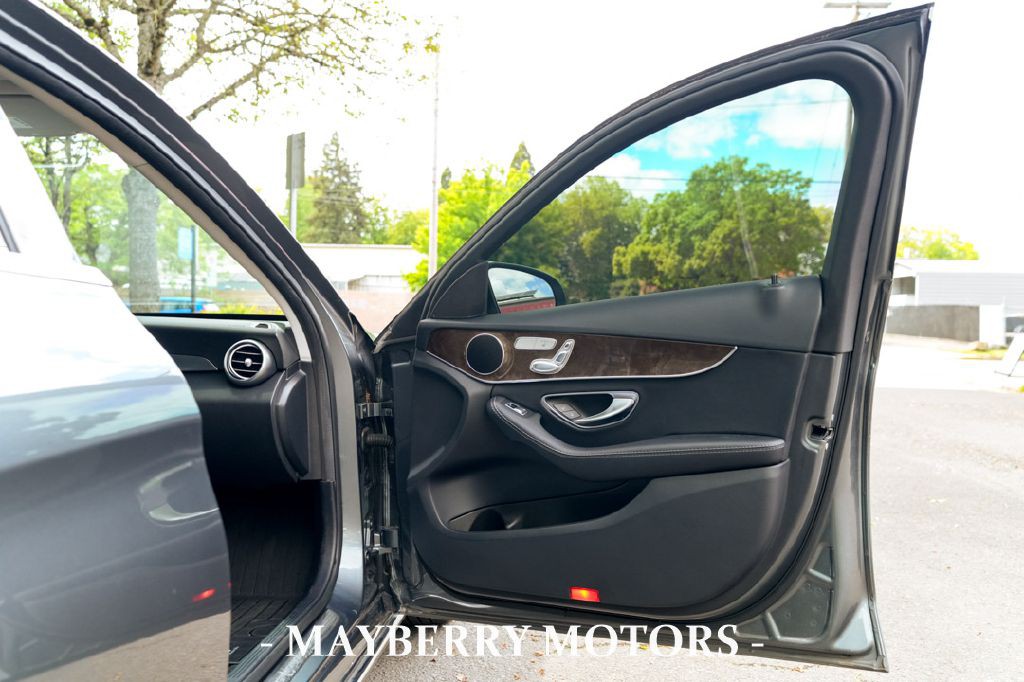 2018 Mercedes-Benz C-Class Image 20