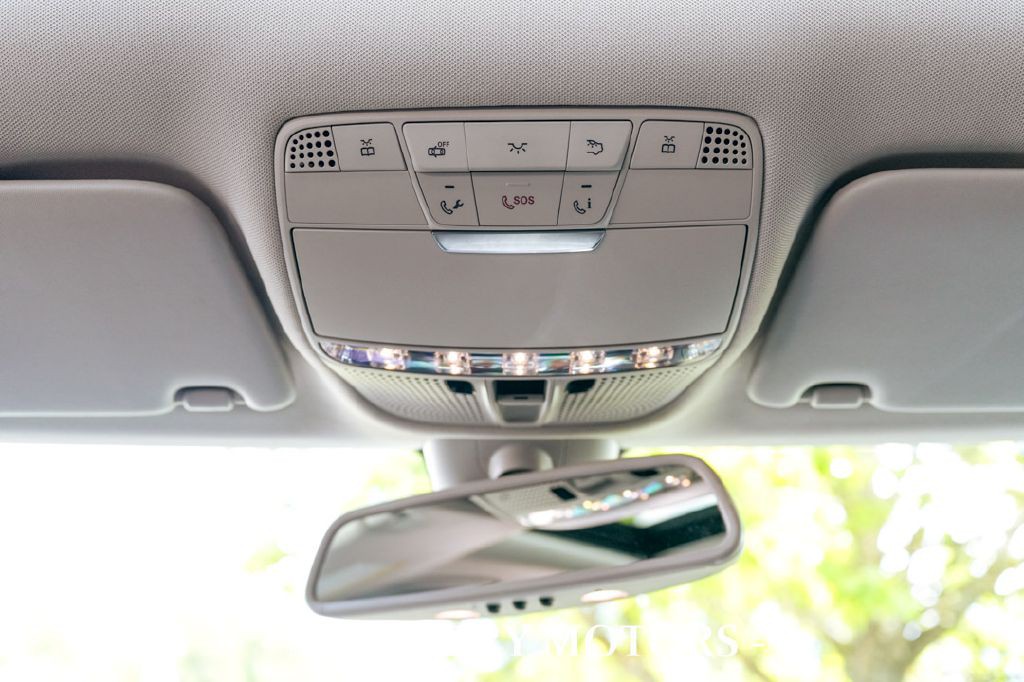 2018 Mercedes-Benz C-Class Image 27