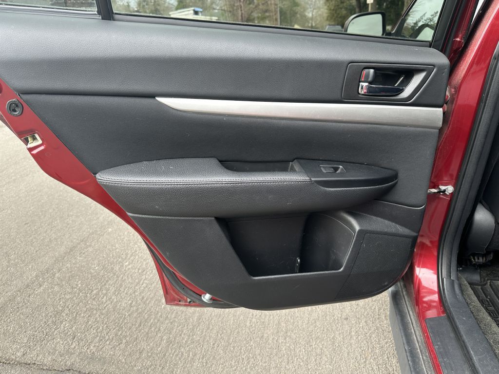 2012 Subaru Outback Image 17