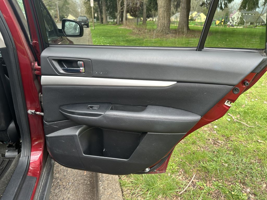 2012 Subaru Outback Image 20