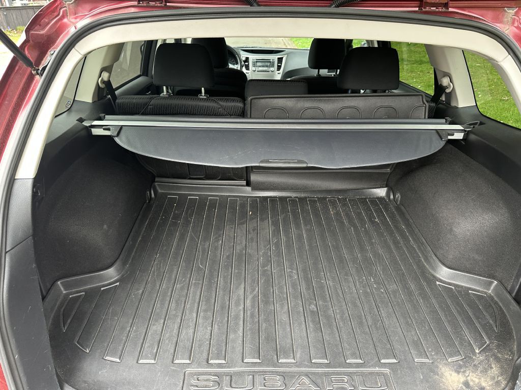 2012 Subaru Outback Image 24