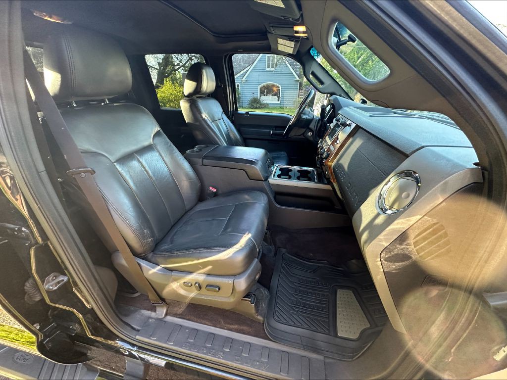 2011 Ford F-250 Image 16