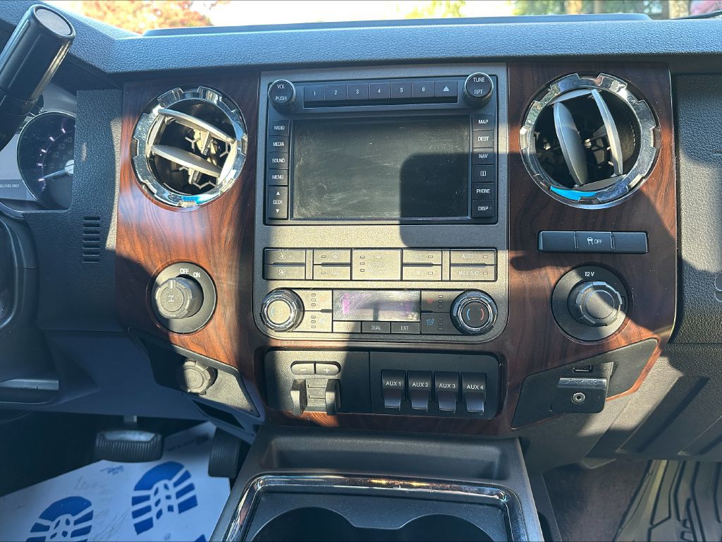 2011 Ford F-250 Image 24