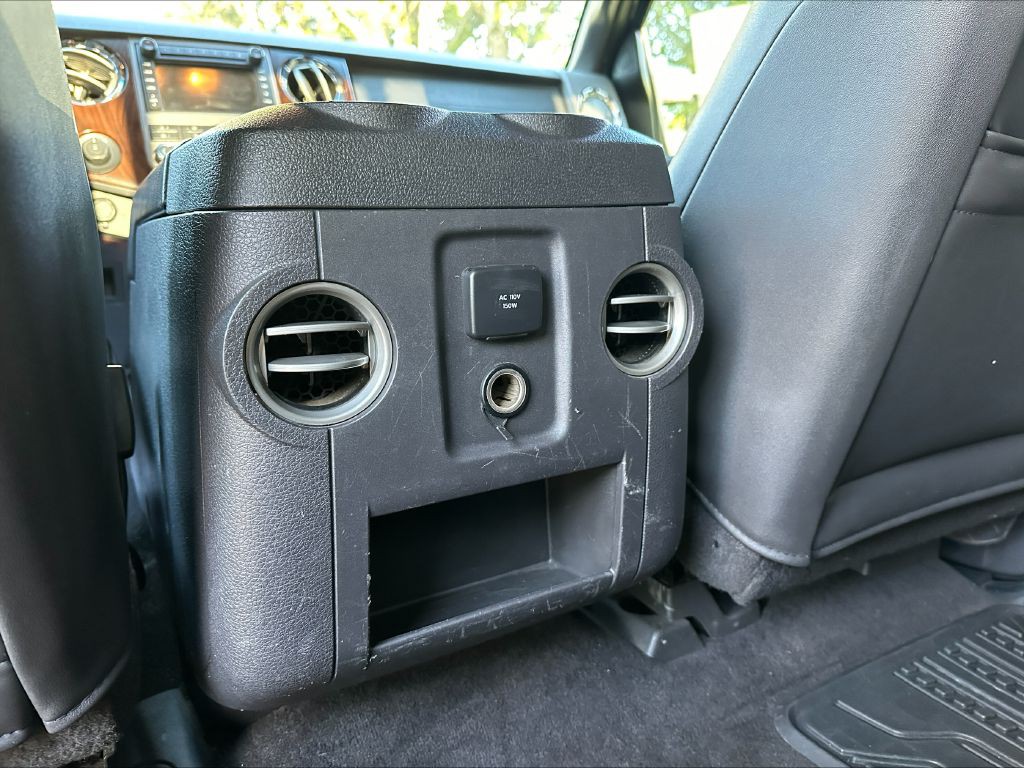 2011 Ford F-250 Image 28