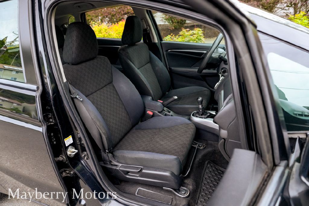2015 Honda Fit Image 23