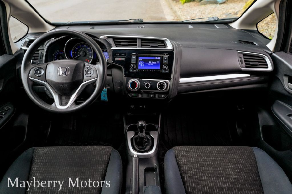 2015 Honda Fit Image 24
