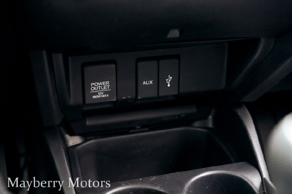 2015 Honda Fit Image 29