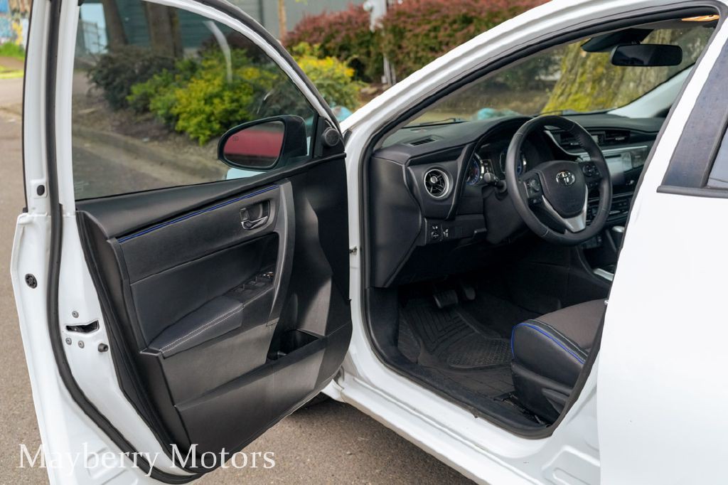 2017 Toyota Corolla Image 8