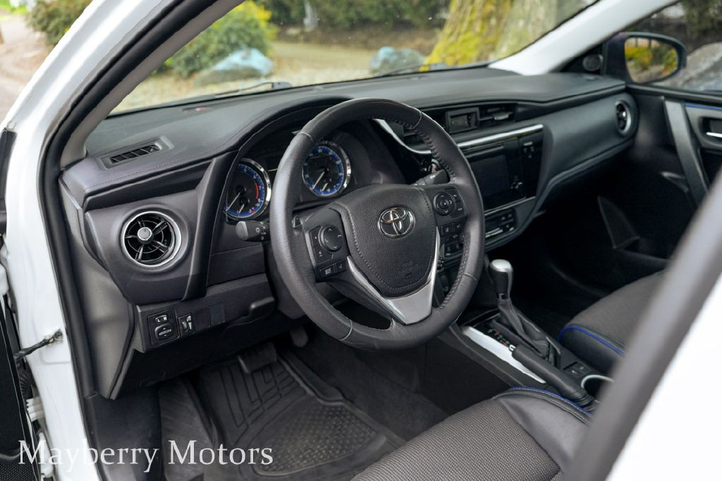 2017 Toyota Corolla Image 10