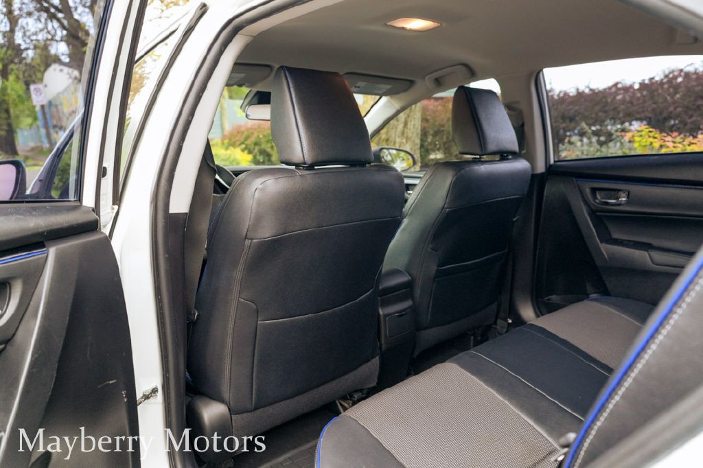 2017 Toyota Corolla Image 14