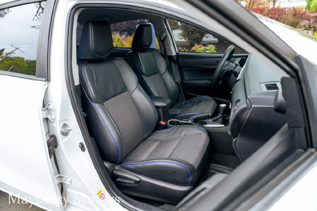 2017 Toyota Corolla Image 22