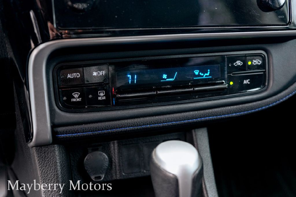 2017 Toyota Corolla Image 28