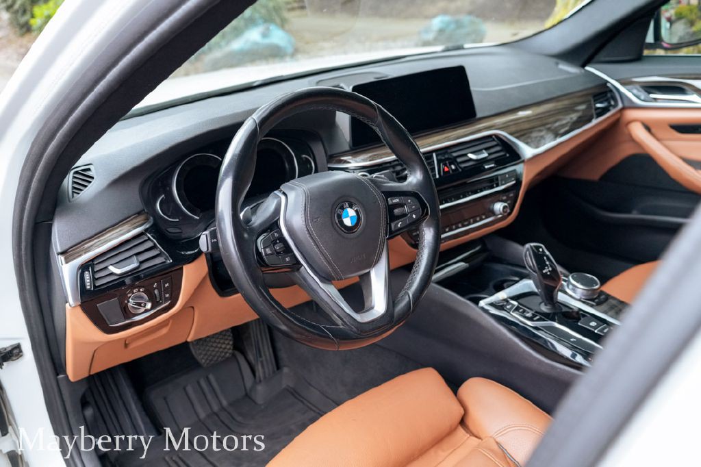 2019 BMW 5 Series Image 9