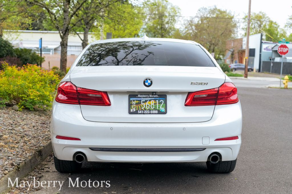 2019 BMW 5 Series Image 16