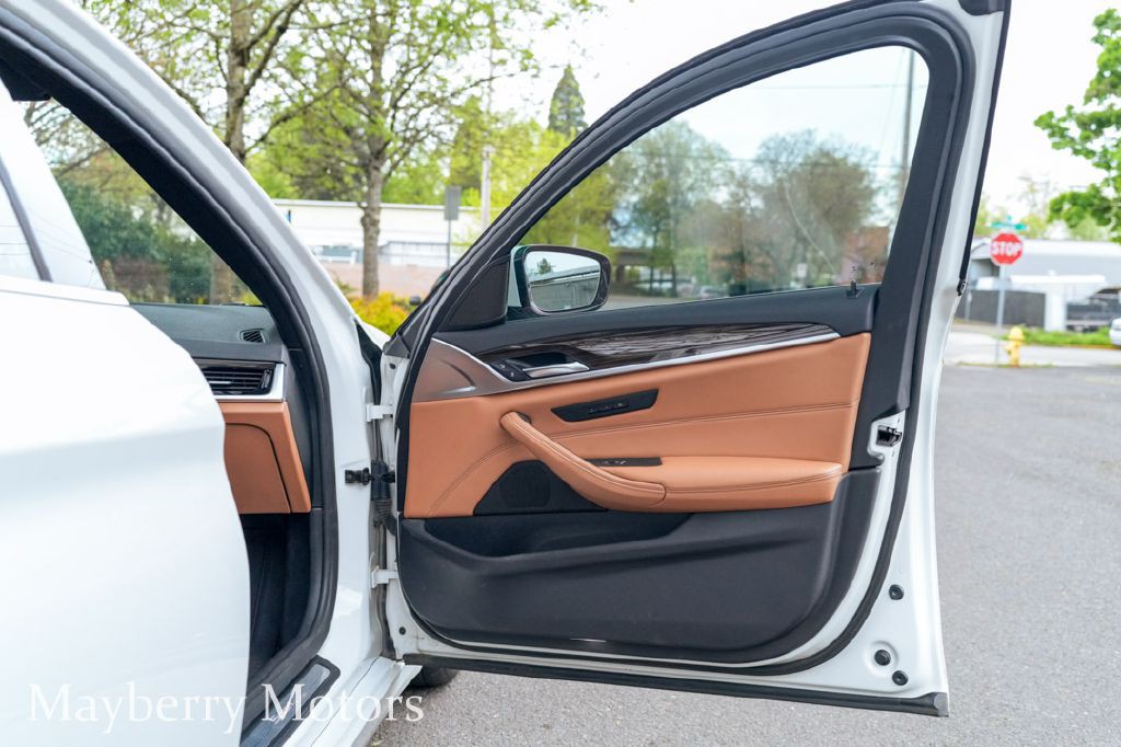 2019 BMW 5 Series Image 20