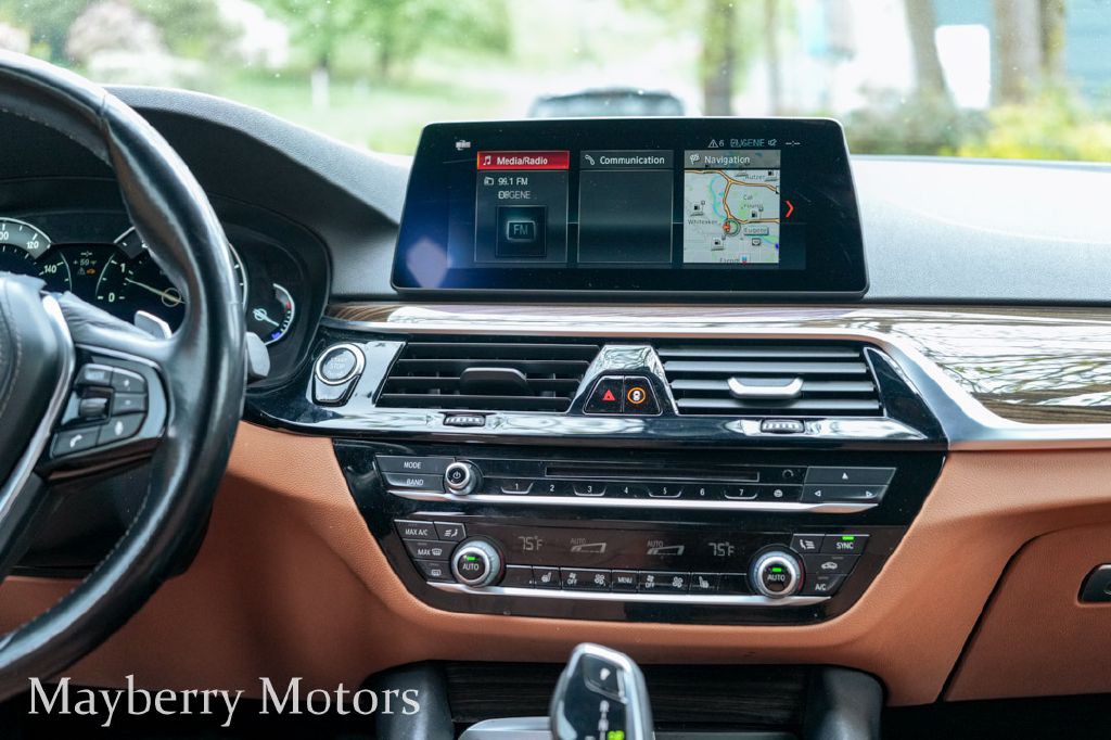 2019 BMW 5 Series Image 26