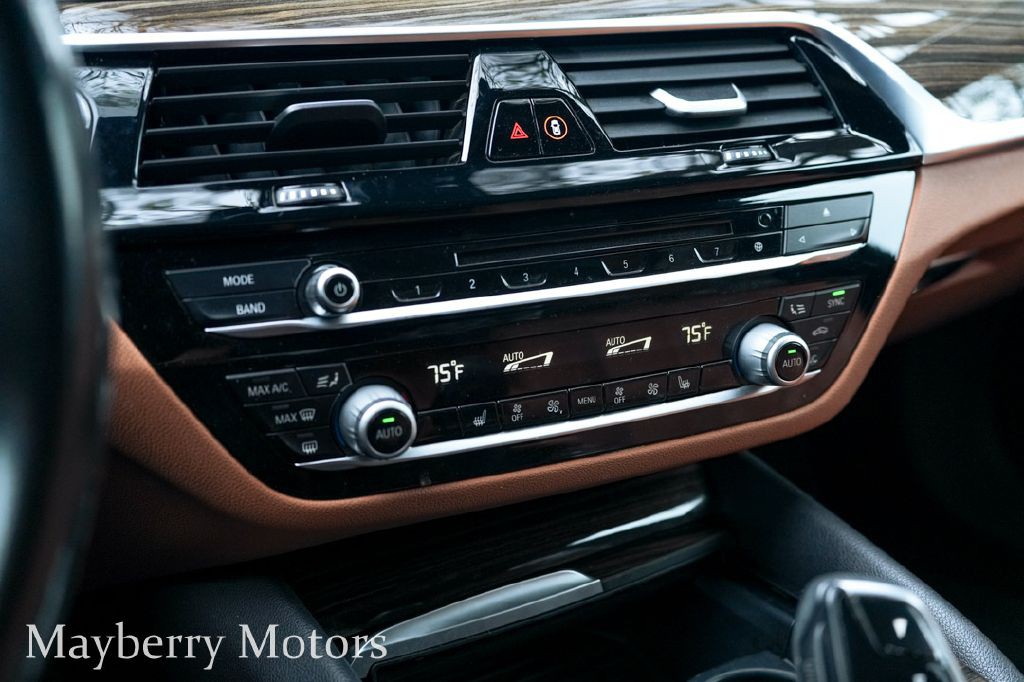 2019 BMW 5 Series Image 27