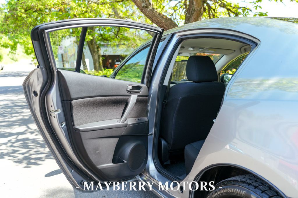 2011 Mazda Mazda3 Image 11
