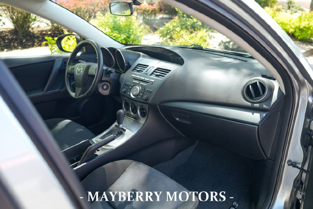 2011 Mazda Mazda3 Image 18