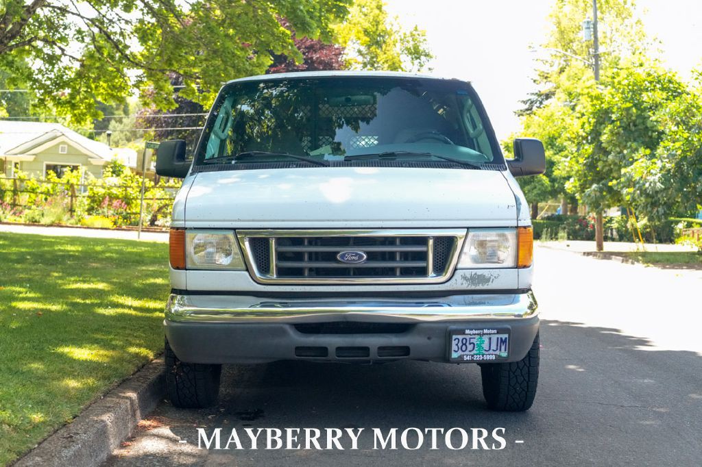 2006 Ford Econoline Image 4