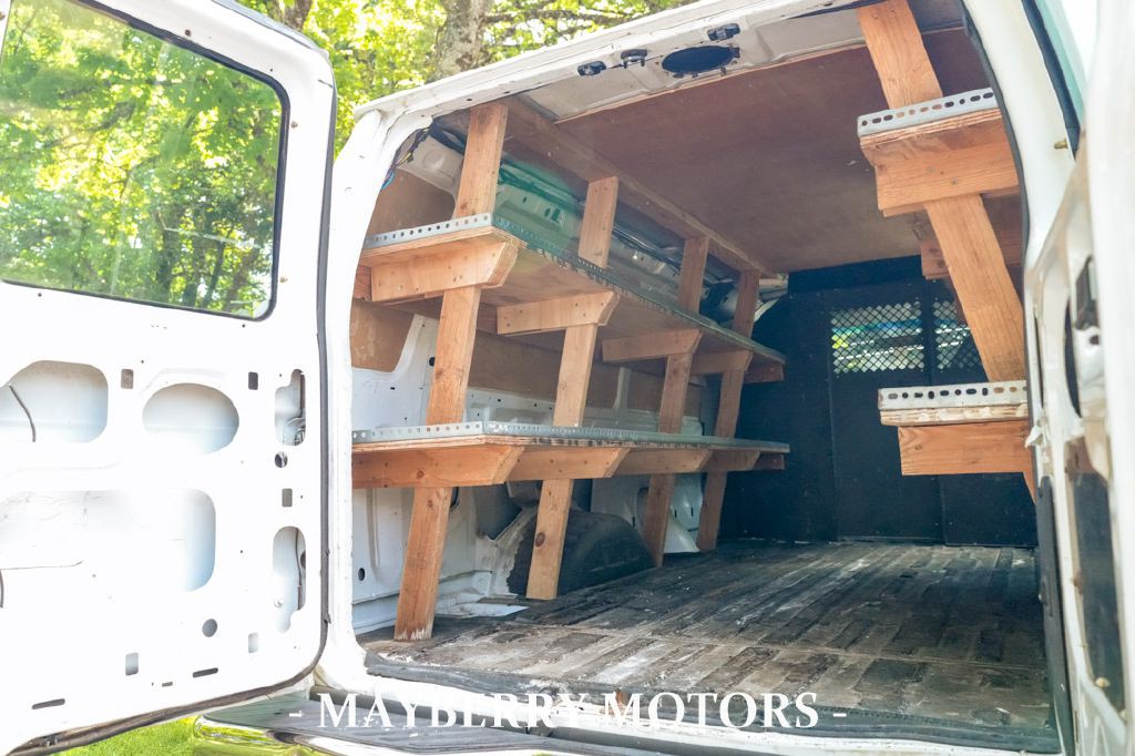 2006 Ford Econoline Image 16