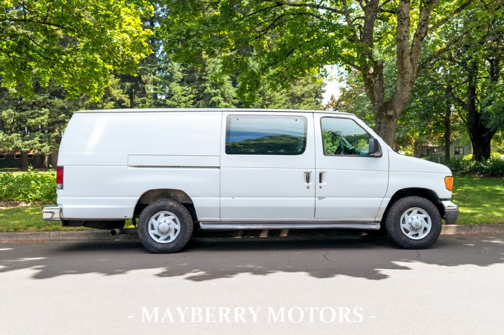 2006 Ford Econoline Image 17