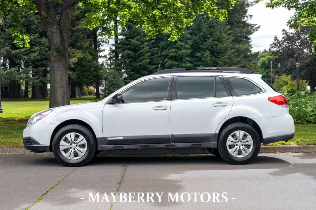 2011 Subaru Outback Image 5