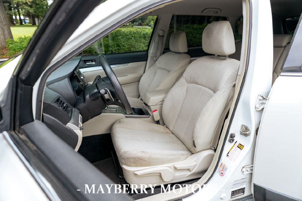 2011 Subaru Outback Image 11