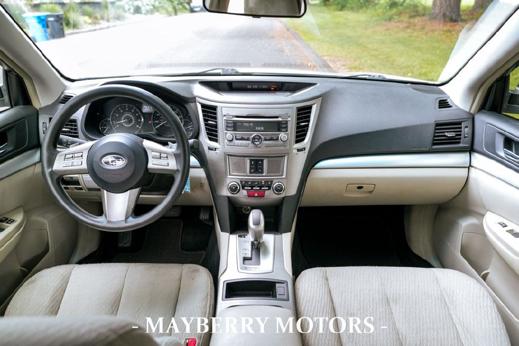 2011 Subaru Outback Image 20