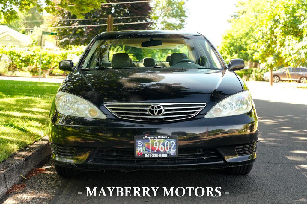 2005 Toyota Camry Image 4