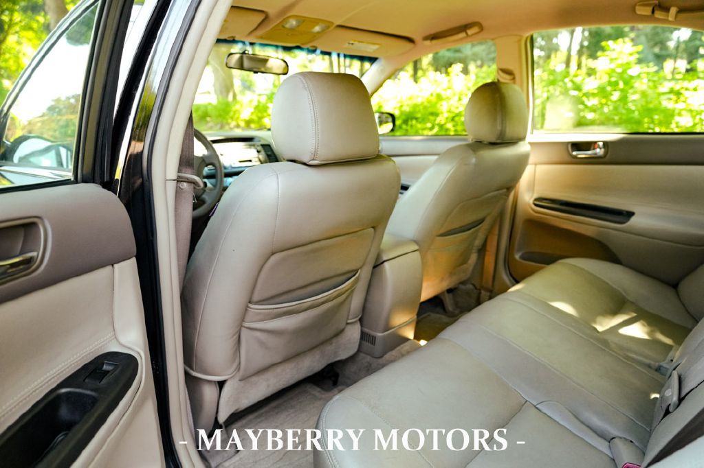 2005 Toyota Camry Image 11