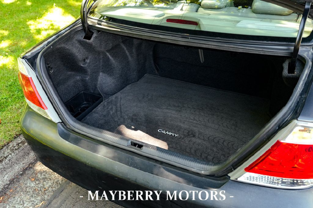 2005 Toyota Camry Image 13