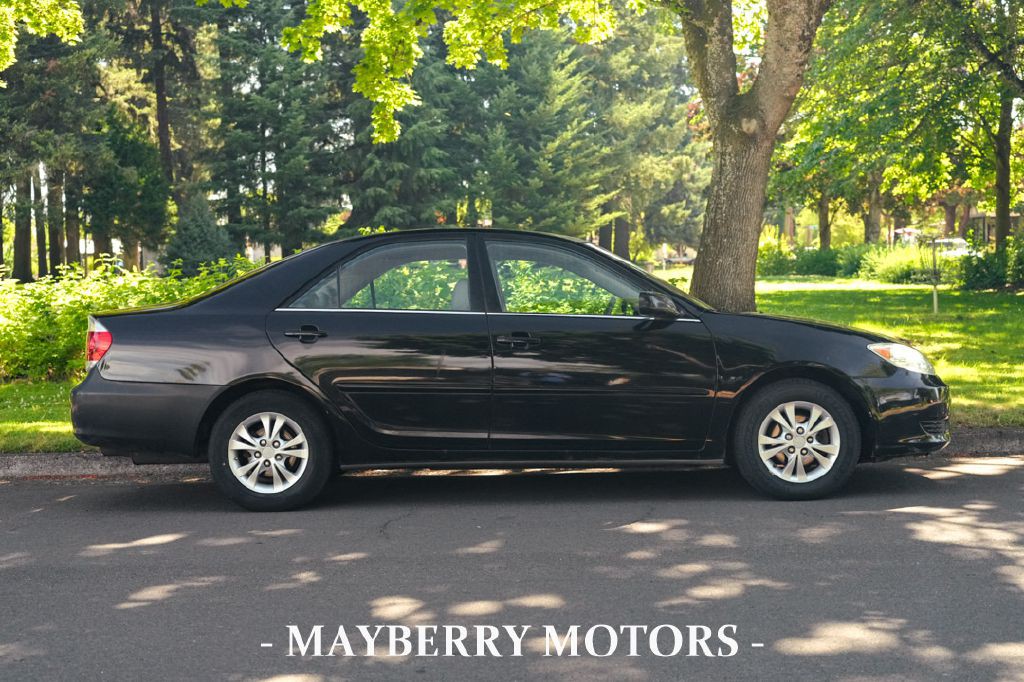 2005 Toyota Camry Image 16