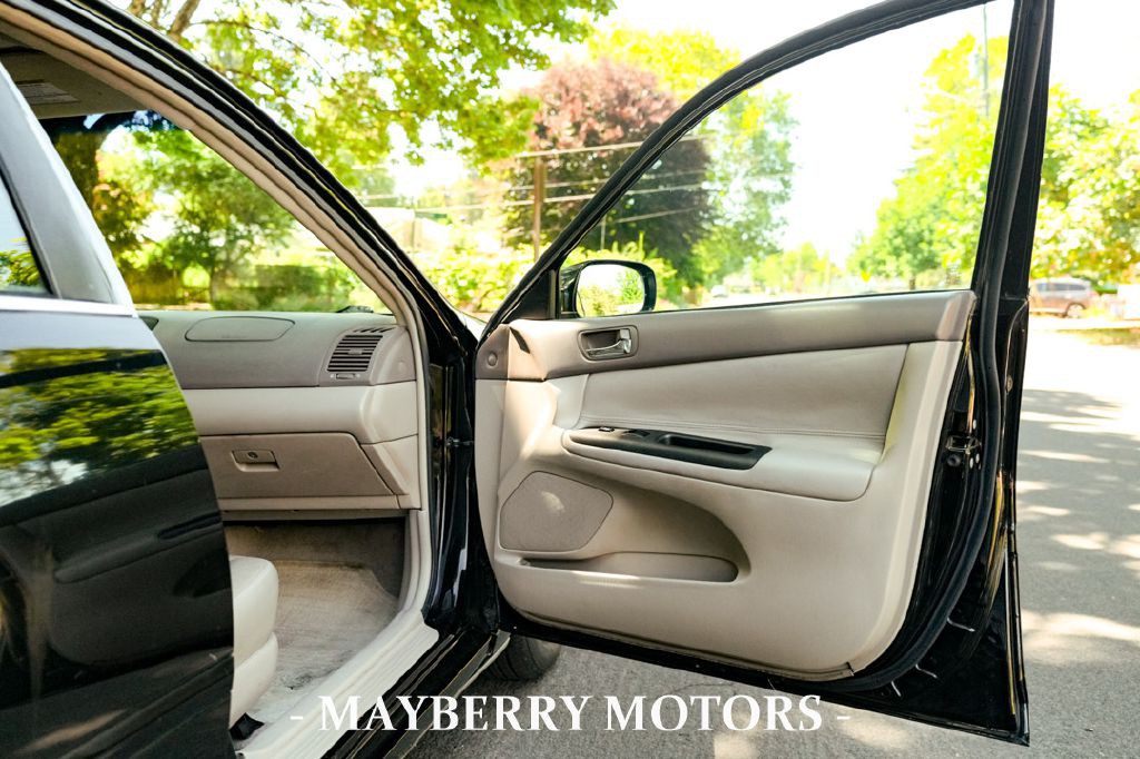 2005 Toyota Camry Image 18