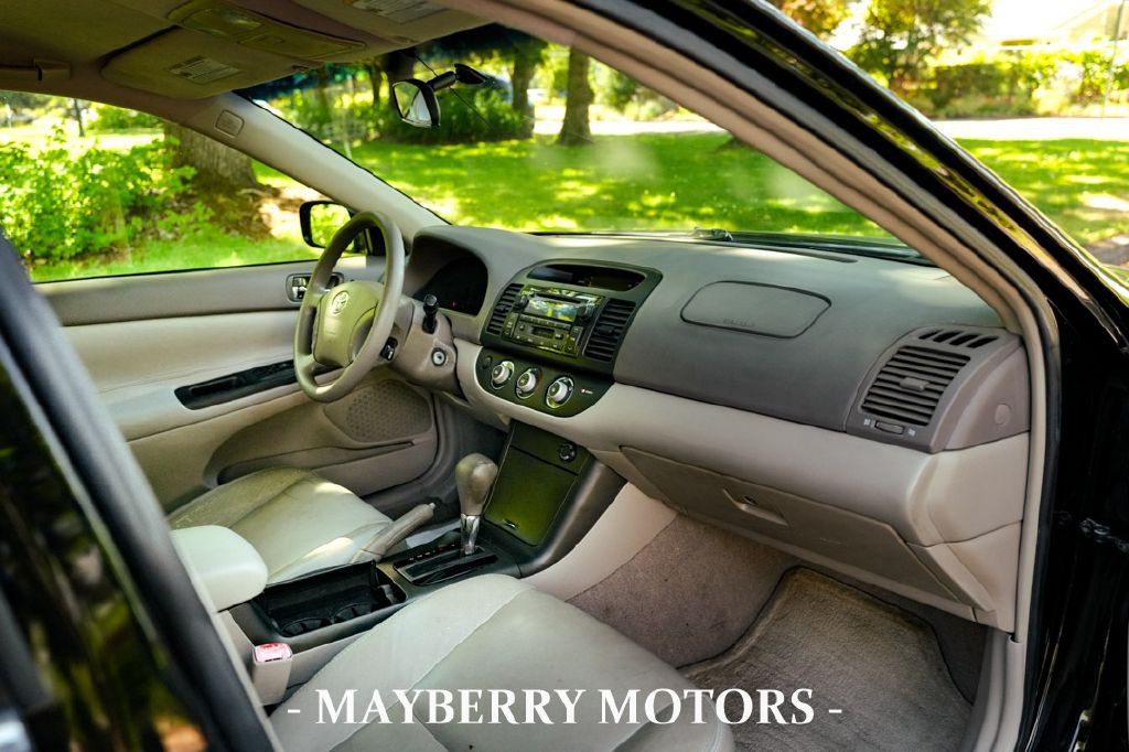 2005 Toyota Camry Image 19