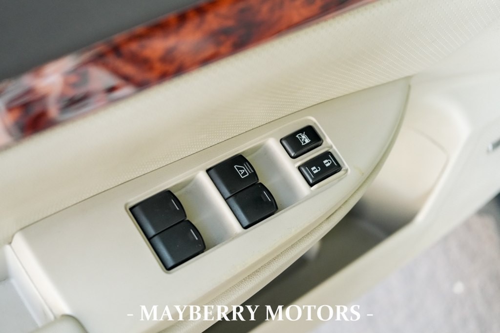 2011 Subaru Outback Image 8