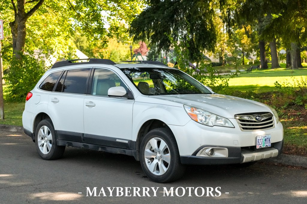 2011 Subaru Outback Image 18