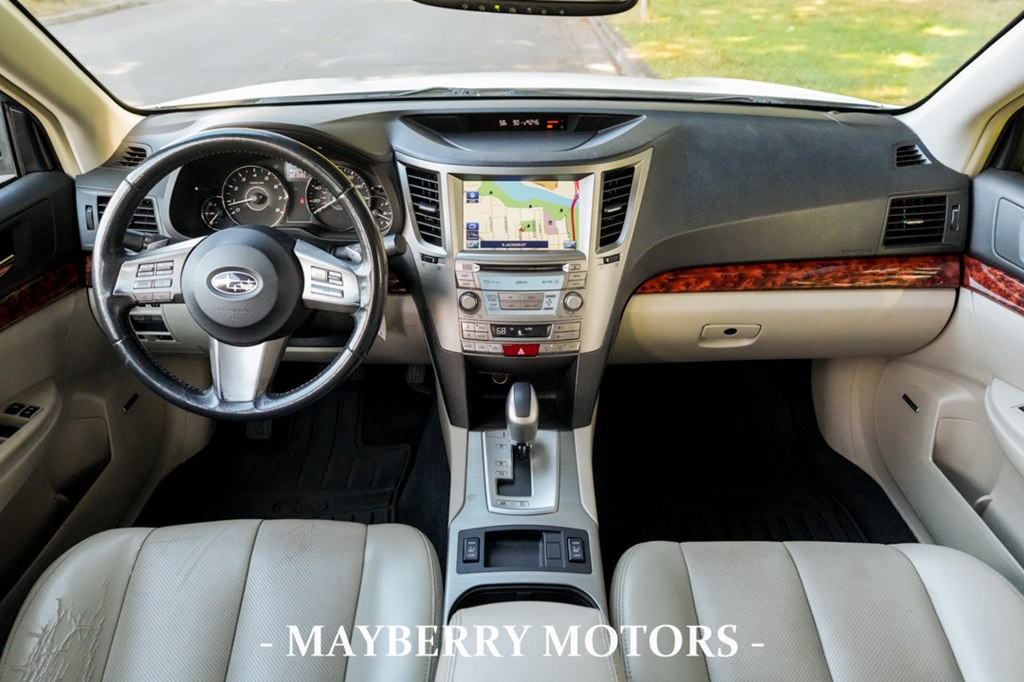 2011 Subaru Outback Image 22