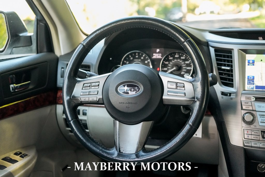2011 Subaru Outback Image 23