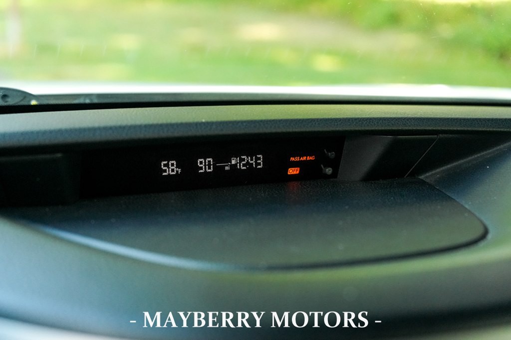 2011 Subaru Outback Image 25