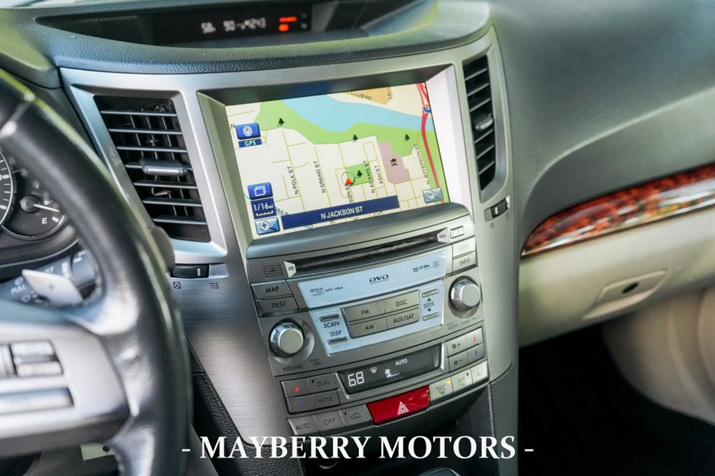 2011 Subaru Outback Image 26