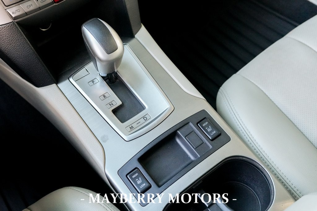 2011 Subaru Outback Image 28
